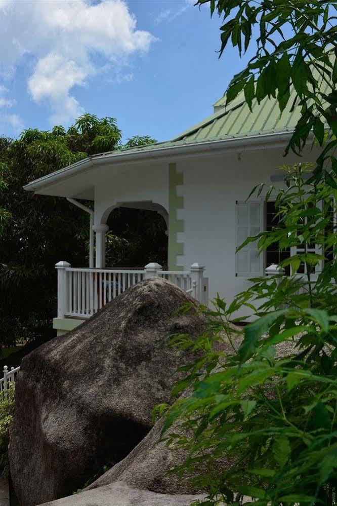 Petit Baie Chalet Pointe La Rue Exterior photo